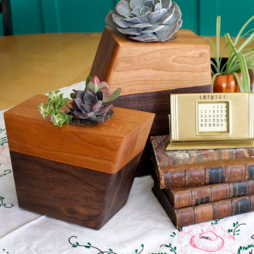 The Living Urn Planter - Simple Pets